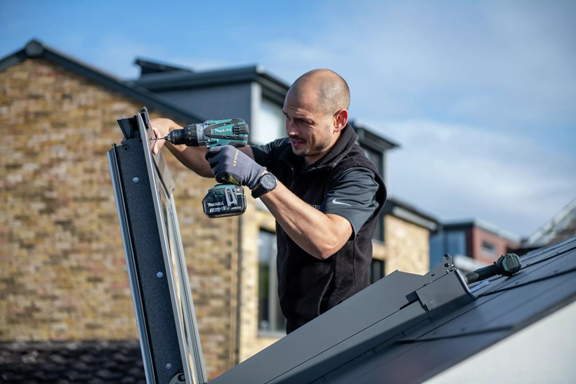 VELUX jumta logi, jumta logu nomaiņa, iebūvētājs, renovācija, bēniņi, mansards