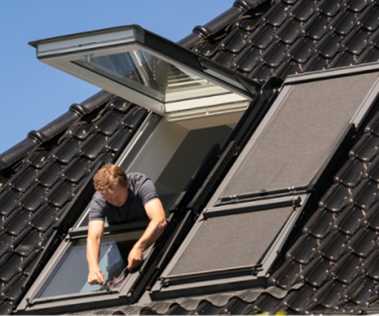 Die VELUX Experten helfen Ihnen, mit VELUX Dachfenstern das Zuhause zu schaffen, von dem Sie schon immer geträumt haben.